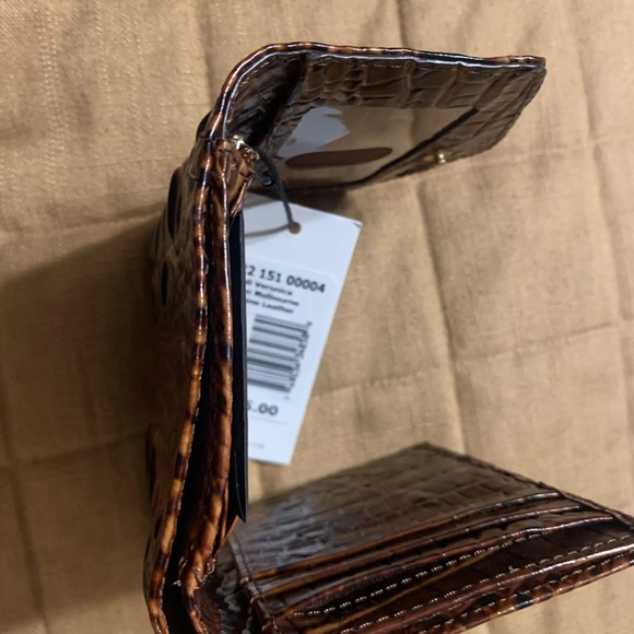 NWT Brahmin Small Veronica Wallet - Picture 3 of 5